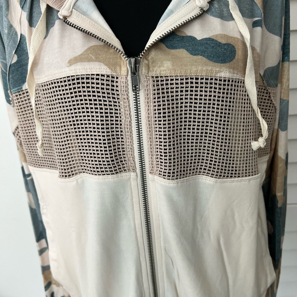 Mystree Cream and Green Zip-Up Jacket and joggers Set - Picture 5 of 15